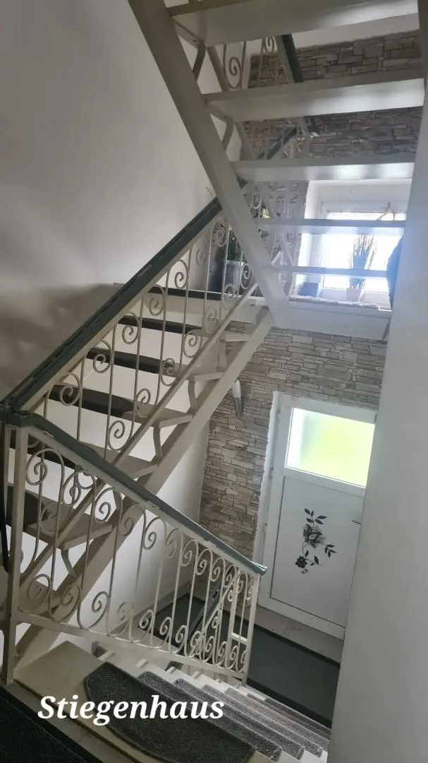 Modernisiertes Einfamilienhaus mit XXL Terrasse, Pool u.v.m.