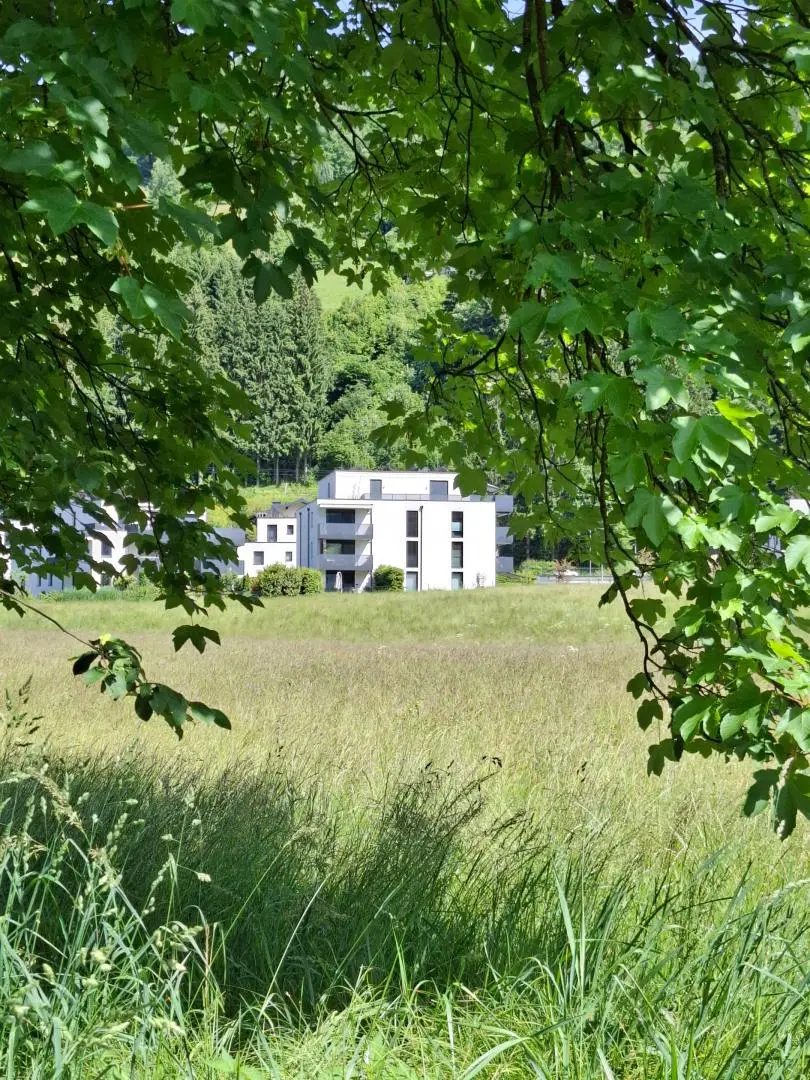 Top moderne Neubauwohnung mit Balkon
