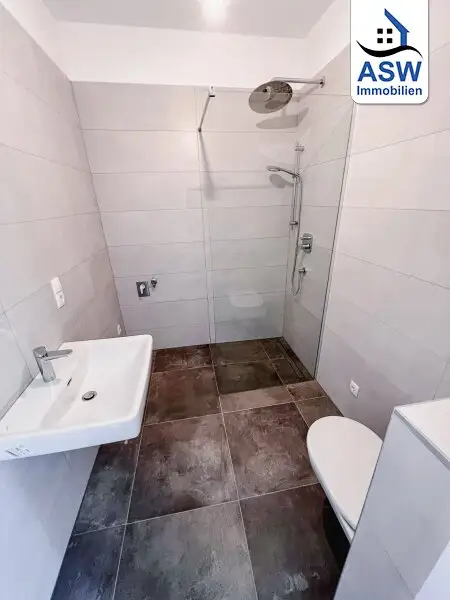 Hochwertig ausgestattete 1- Zimmer Wohnung mit 2 Balkonen