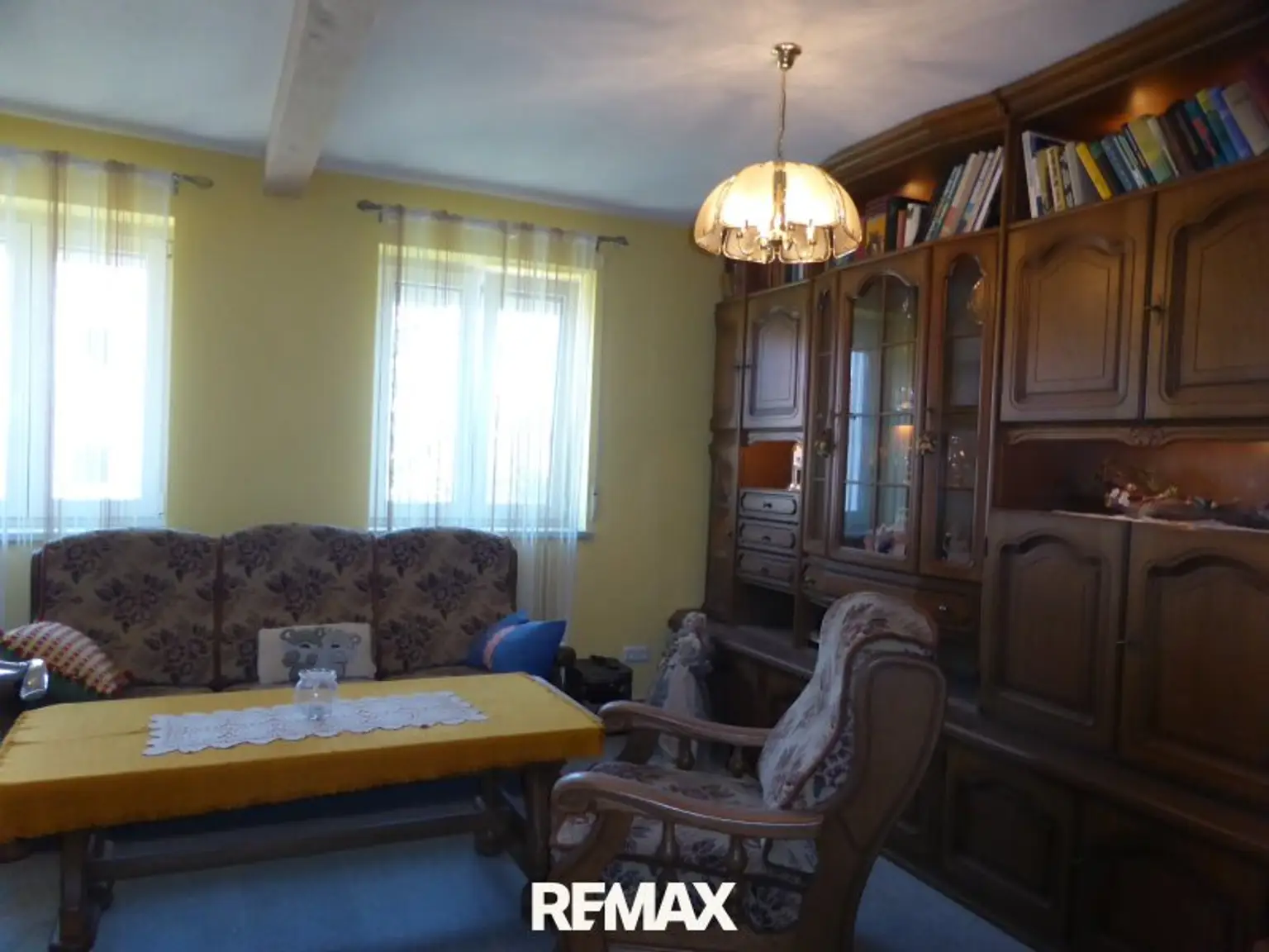 Wohnzimmer vorderes Haus