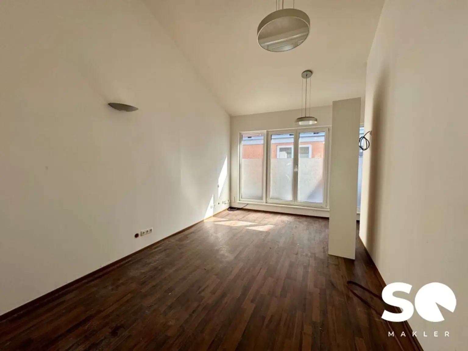 #SQ - BÜRO/ PRAXIS - HOFGEBÄUDE NÄHE ERZHERZOG-KARL-STRASSE!