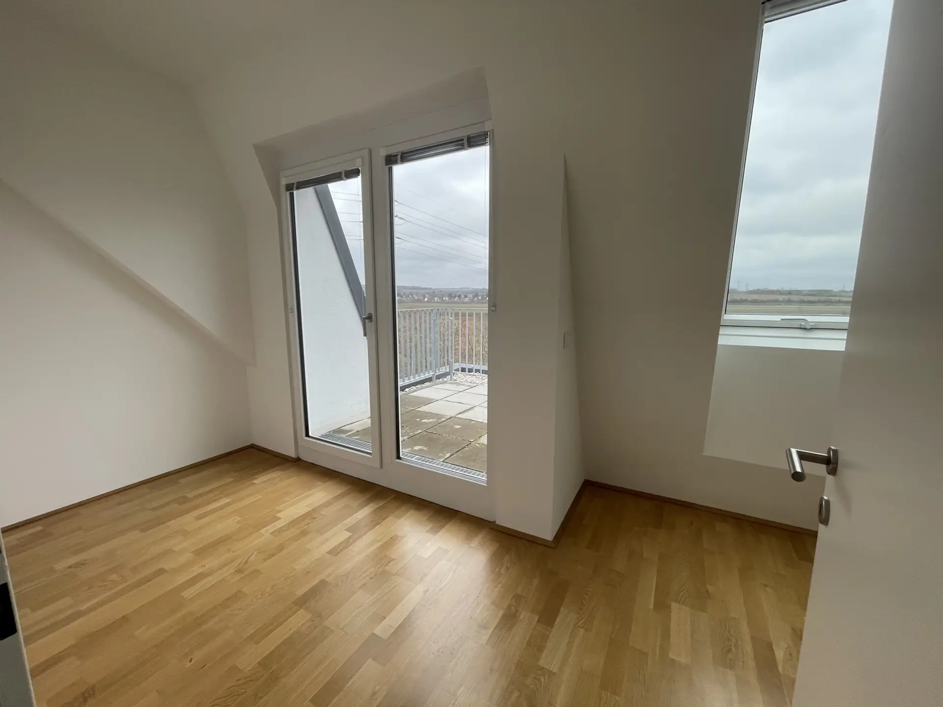 20241210_121053319_iOS