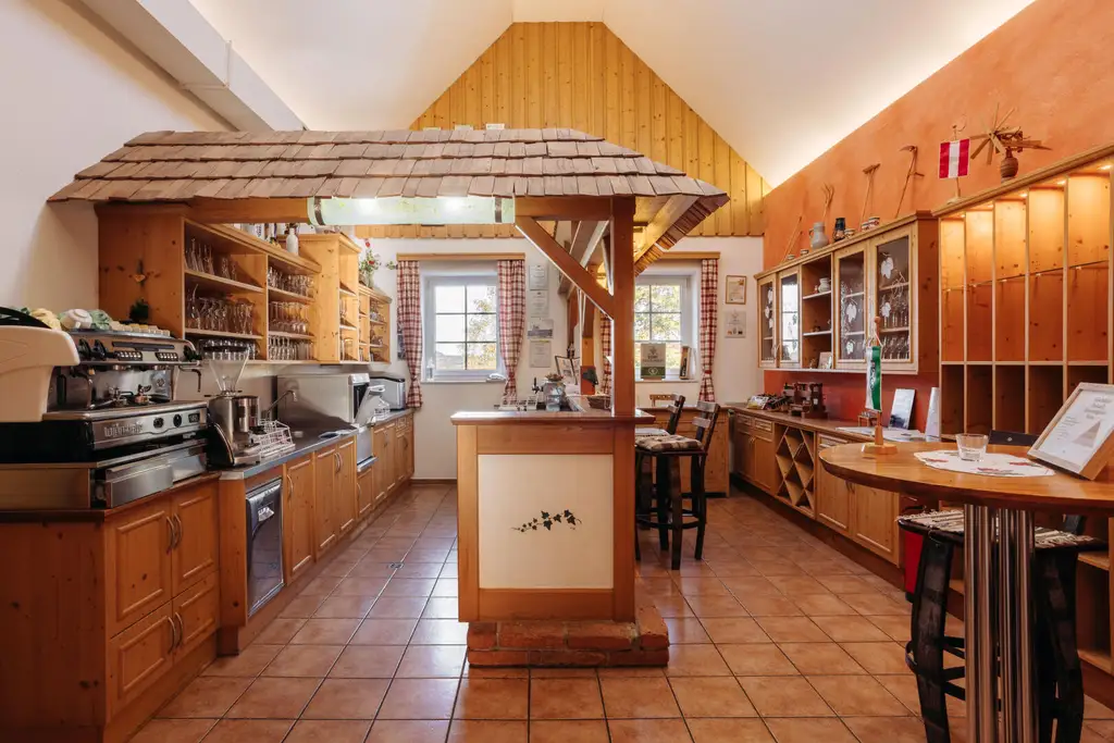 Buschenschank/Heuriger Eory zum Traubenkogel zu verkaufen!