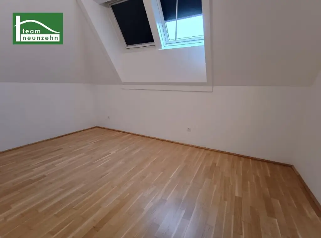 Wundervolle Dachgeschosswohnung mit großer Dachterrasse