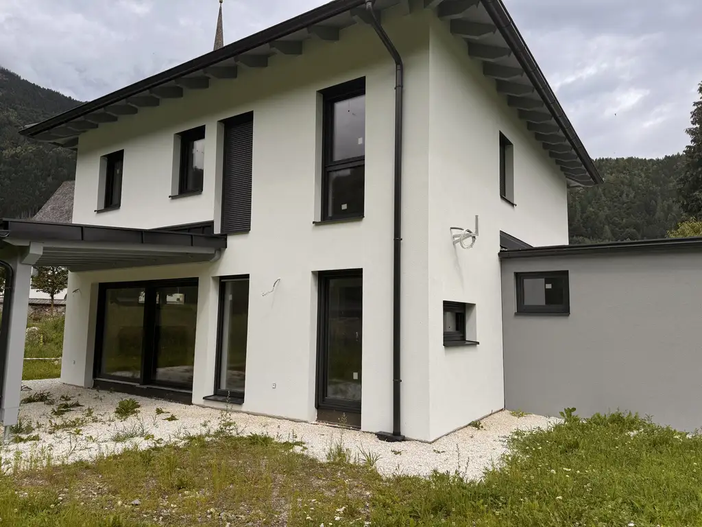 RESERVIERT Erlebe Luxus: NEUBAU Einfamilienhaus in 9751 Sachsenburg, 5 Zimmer, 139 m², Terrasse, Stellplatz, Carport, 2 WCs, 2 Bäder, SCHLÜSSELFERTIG!!!