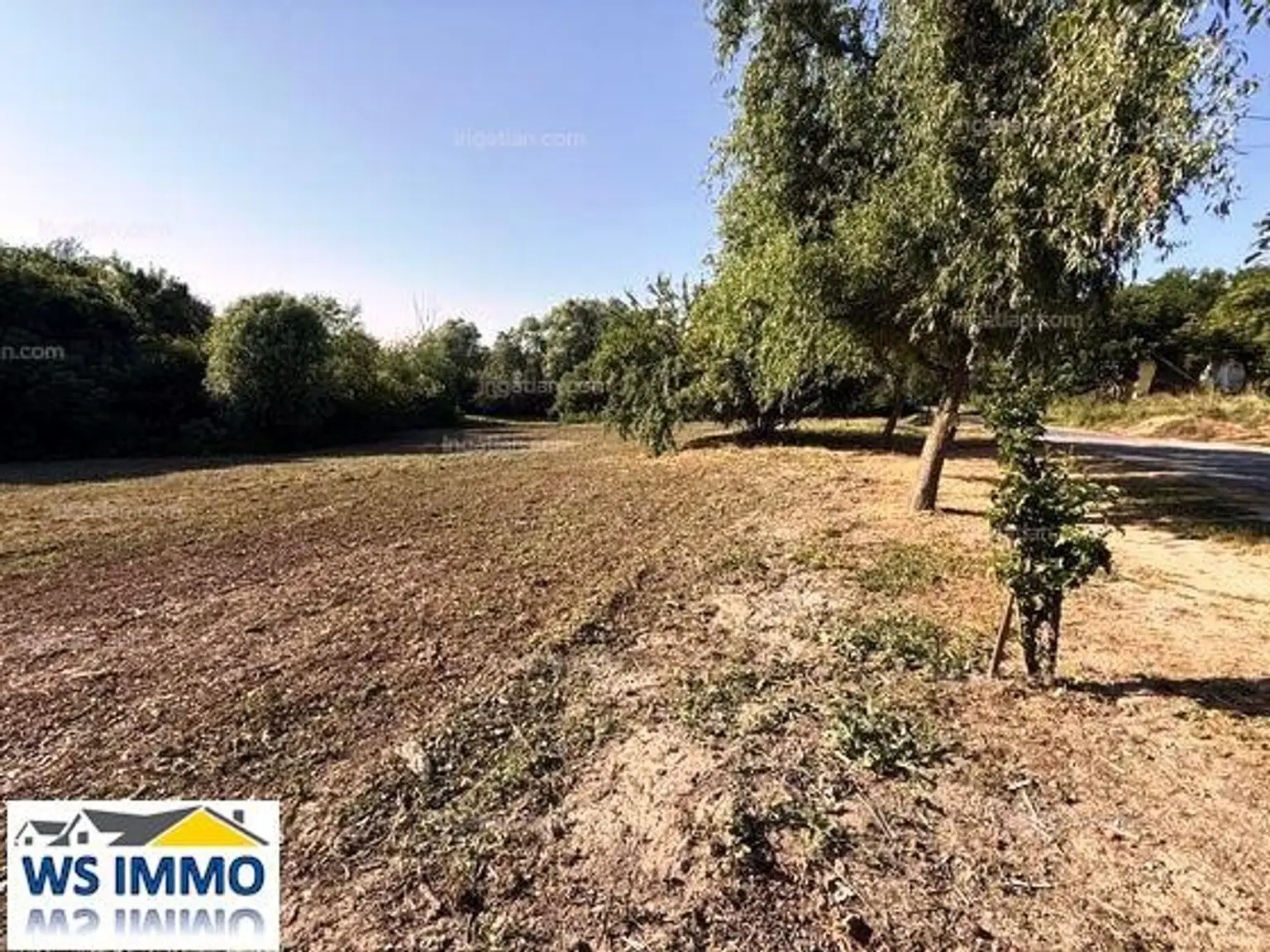 4.365 m² großes Baugrundstück gut aufgeschlossen! evtl.Teilbar