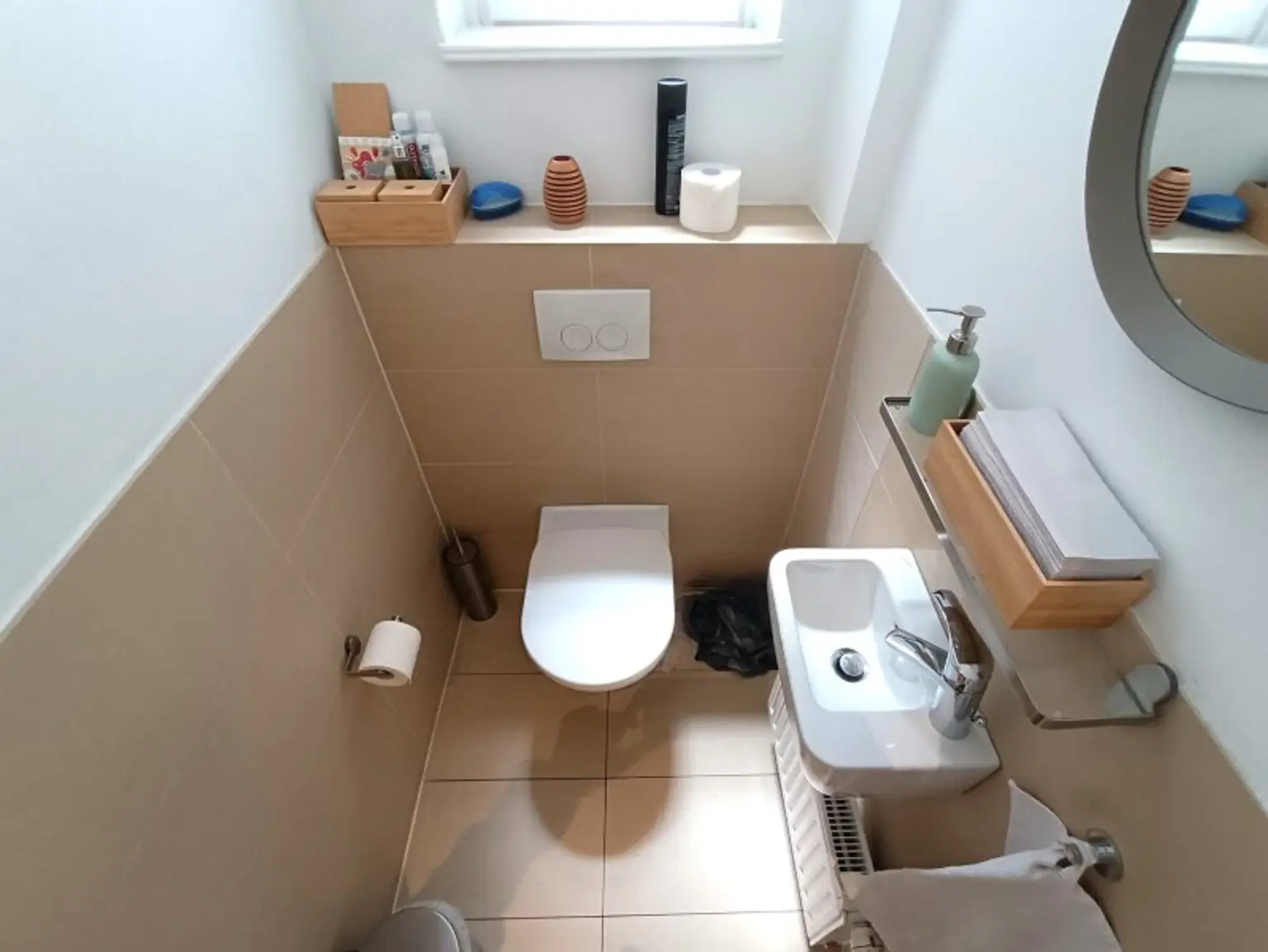 Großzügiges Büro mit Altbau-Charme im 1. Bezirk! Klimatisiert! 5 Räume! Jahrhundertwendehaus mit Lift! Nähe U2/U4 Schwedenplatz!