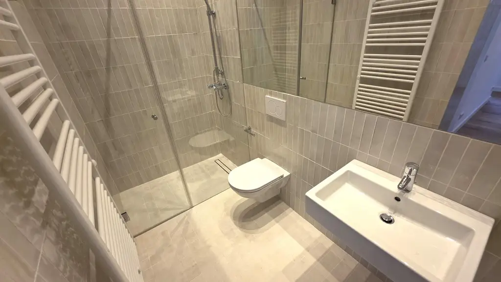 Atelier // Büro // Garten // Terrasse // Traumlage: Gumpendorfer Straße!!