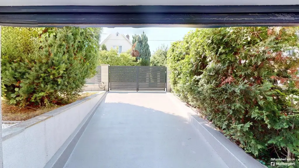 ETWAS GANZ BESONDERES Neuwertige Villa in Grün und Ruhelage nähe Alte Donau mit gepflegtem Garten in privilegierter Lage Wien 1210