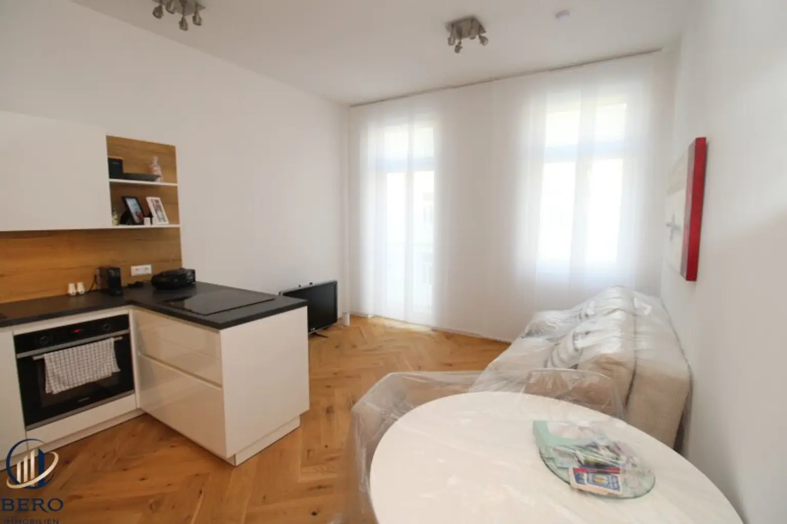 Provisionsfrei! Moderne 3-Zimmer-Wohnung mit Loggia!