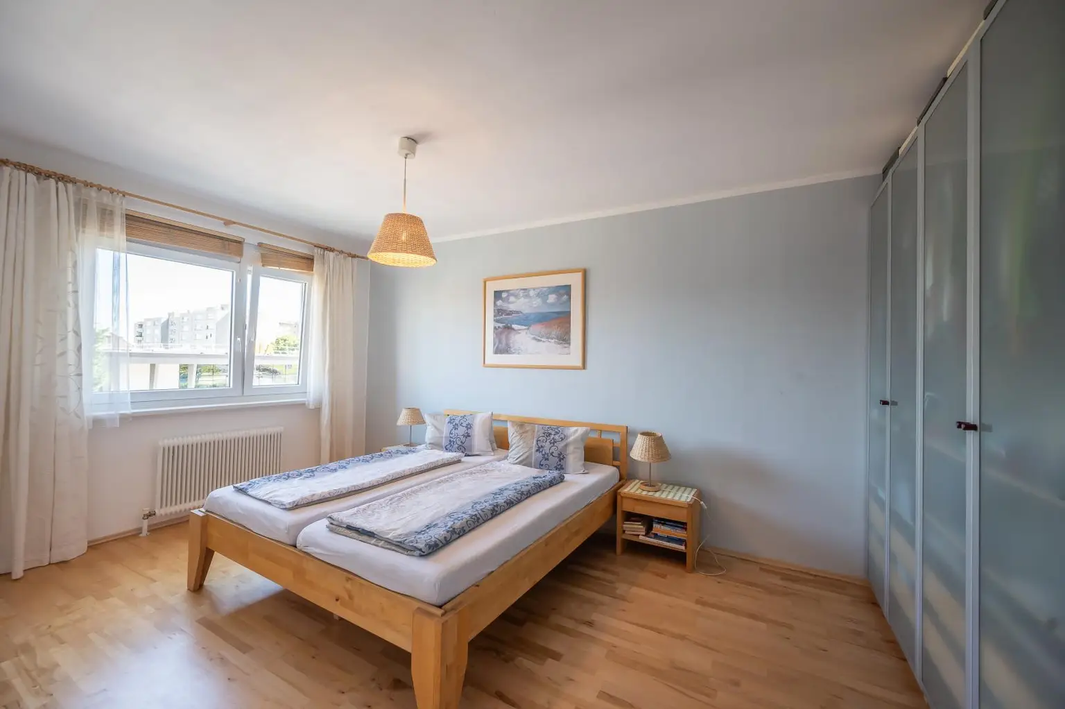 Wohnen im Grünen mit Stadtanschluss: 4 Zimmer | Loggia | PKW-Stellplatz