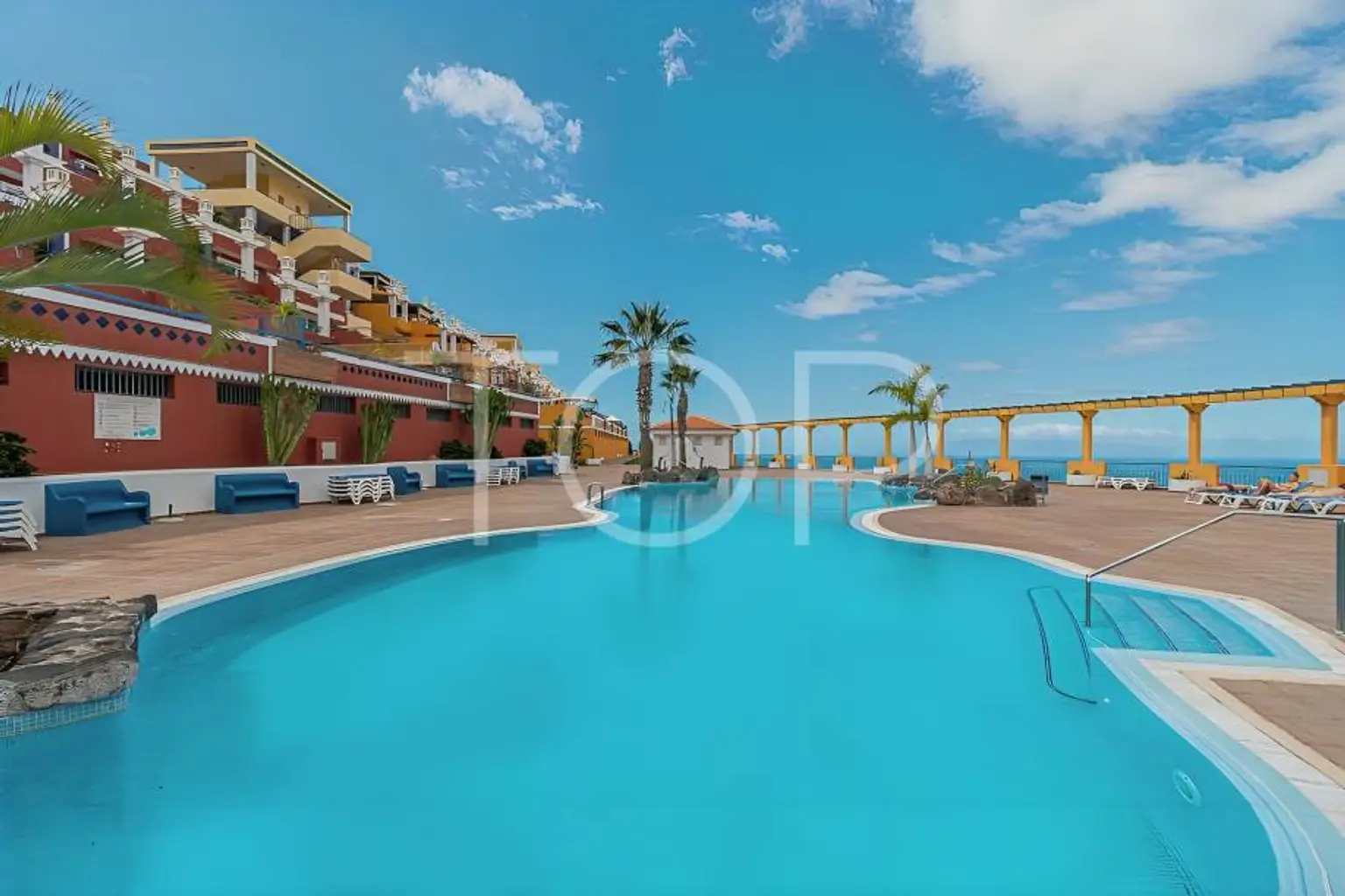 Residencial UD6.2 – Apartments mit großzügigen Terrassen und Meerblick in Roque del Conde