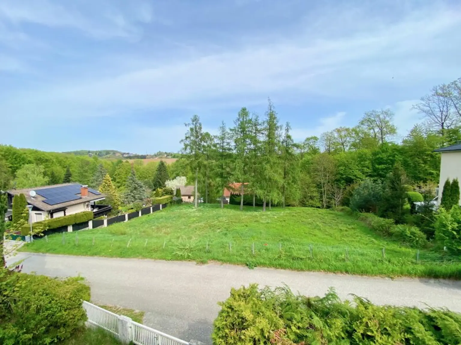HAUS zu SANIEREN mit GARTEN im Wienerwald