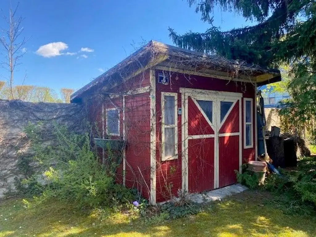 Mehrfamilienhaus in Wiener Neustadt- viel Platz für Generationen!