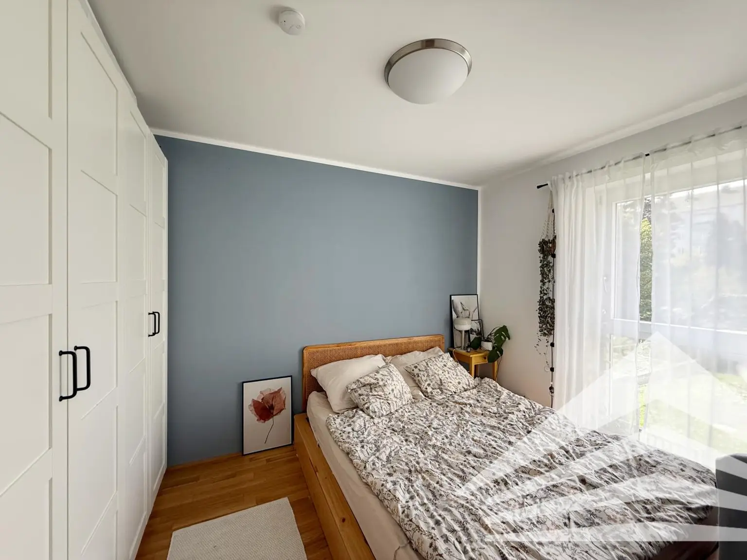 Moderne 2 Zimmer-Wohnung mit Küche und Balkon - TG-Plätze verfügbar
