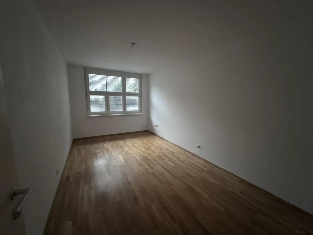 Derzeit geförderte 3-Zimmerwohnung mit Garten!