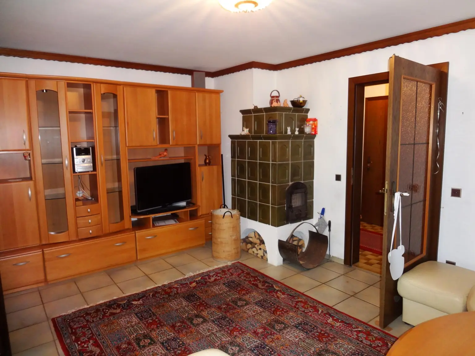 Einfamilienhaus mit Vollkeller in ruhiger Lage !