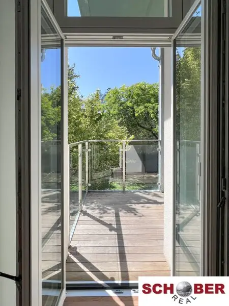 Nähe Augarten - modern sanierter Altbau mit großem Balkon