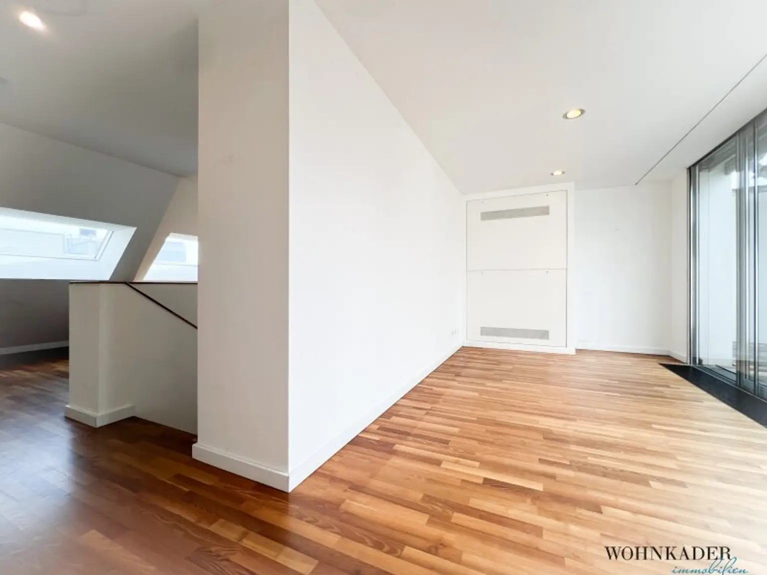 Exklusive 130 m² Dachgeschosswohnung mit Terrasse, Dachterrasse und atemberaubendem Blick auf den Stephansdom