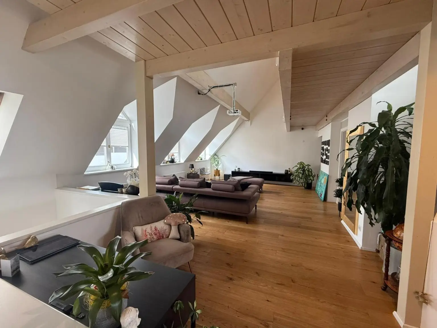 Traumhafte Penthousewohnung als Maisonette mit Dachterrasse und Garage