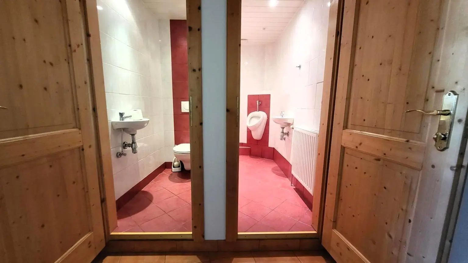 2x WC + Pissoir