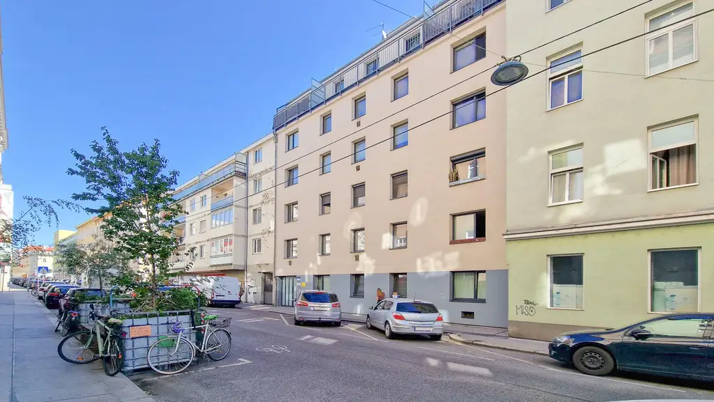 Eigentumswohnung mit Garage in ausgezeichneter Lage nahe Brunnenmarkt. Top Verkehrsanbindung und Infrastruktur
