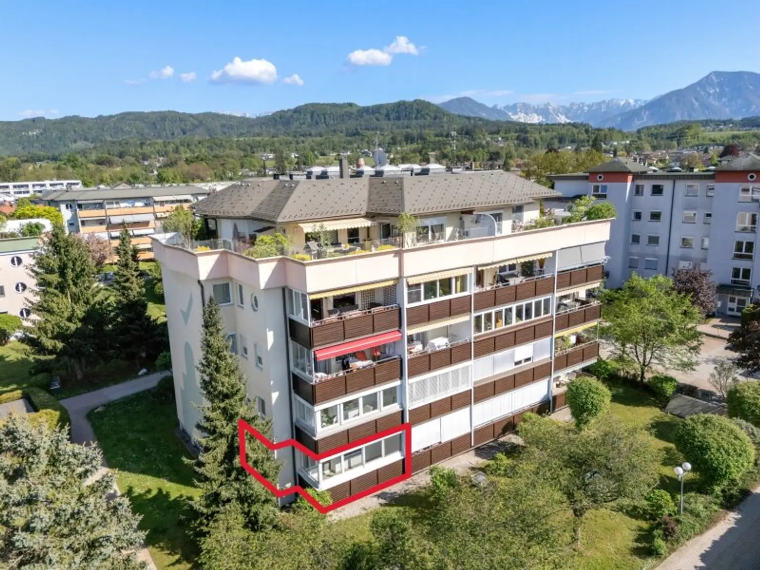 Schöne und teilmöblierte 2 Zimmer Wohnung 65m² mit Westloggia und Tiefgarage in Viktring - Rekabachweg