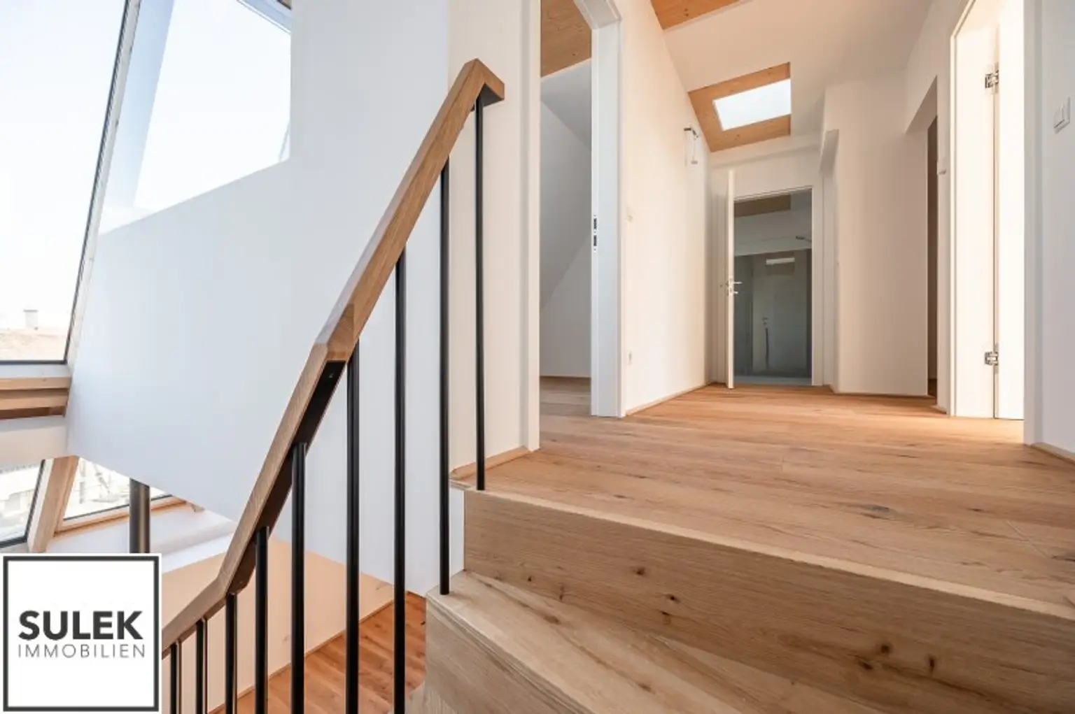 Erstbezug: traumhafte DG-Maisonette mit 3 Schlafzimmern und 2 Bädern