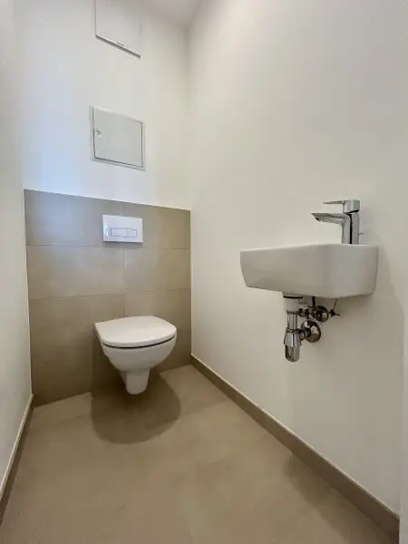 Erstbezug: Traumhafte 3-Zimmer-Wohnung mit Südbalkon in 1230 Wien!