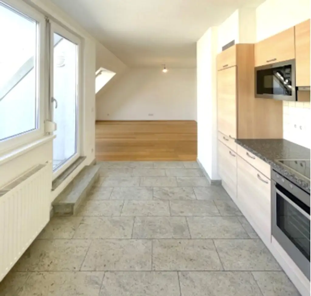 Dachterrassentraum: 3 Zimmer Dachgeschoss-Wohnung: 92m² mit Terrasse  zu kaufen!!