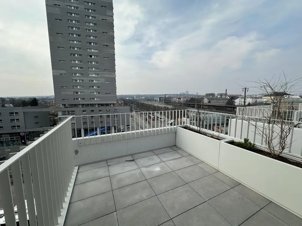 ZU HAUSE AM PULS DER STADT