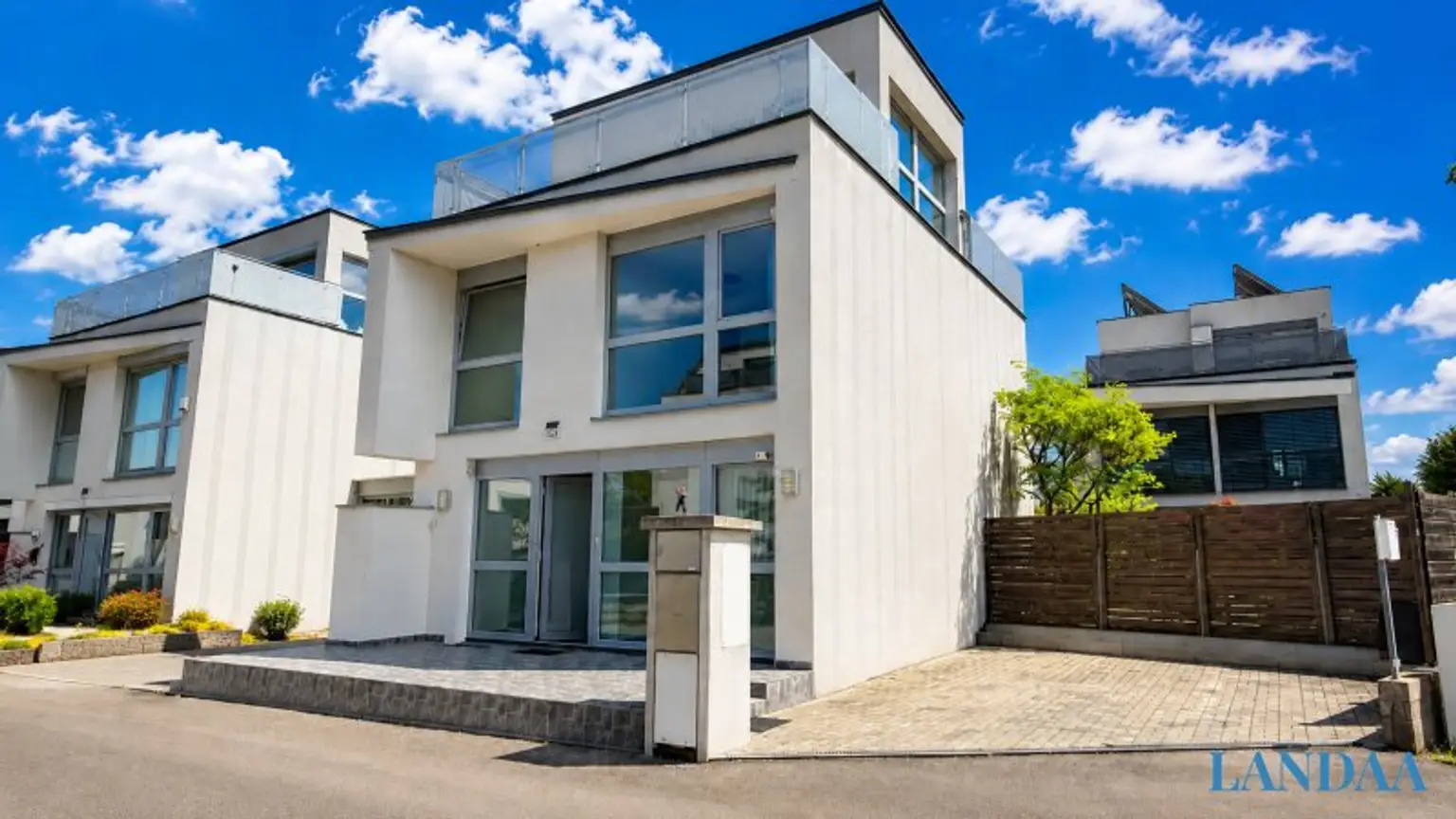 ++NEU++ Premium Living in Leopoldsdorf – modernes Wohnen mit höchstem Komfort! Traumhaus mit Galerie, Vollkeller & 4 Stellplätzen