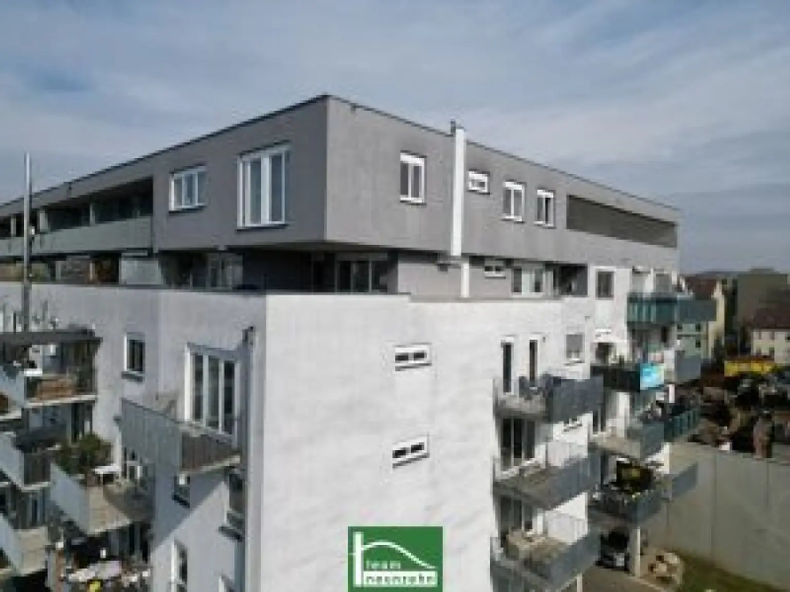 *** INVESTMENT *** ATTRAKTIVES WOHNUNGSPAKET *** BEGEHRTE LAGE *** 4,1% RENDITE ***