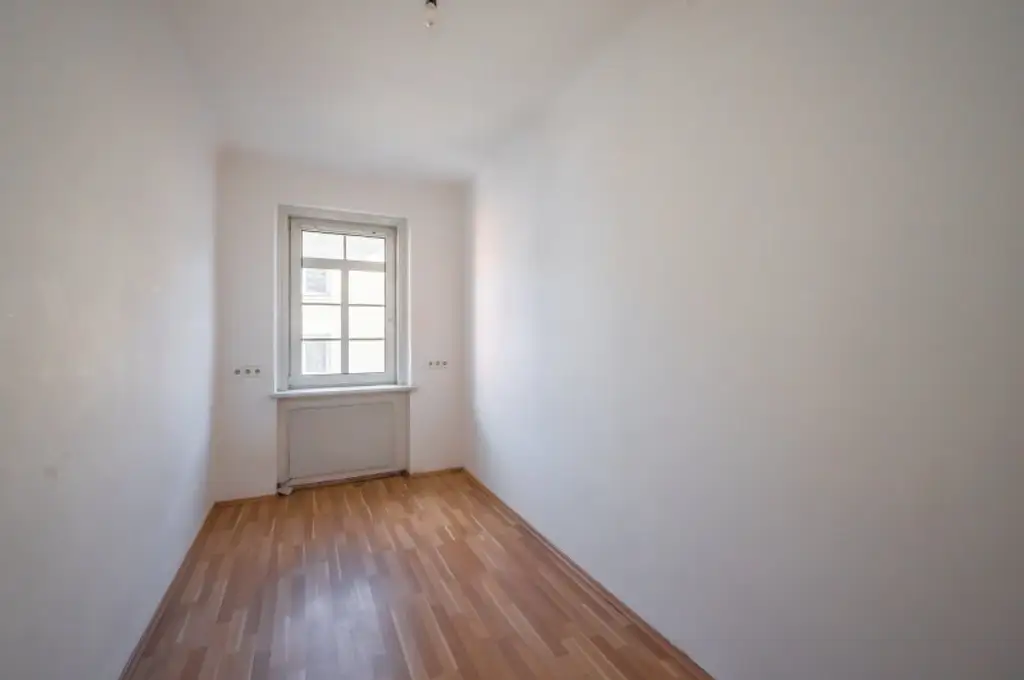 ++NEU++ 3-Zimmer Altbau-Wohnung (sanierungsbedürftig) mit viel Potenzial!