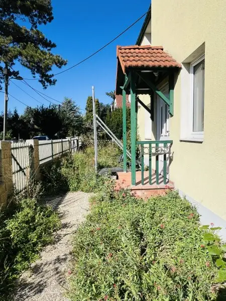 Sanierungsbedürftiges Einfamilienhaus in gefragter Esslinger Siedlungslage
