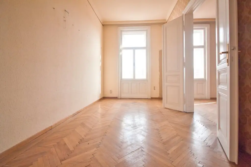 4-Zimmer Wohnung mit herrlichem Altbau-Flair | großzügig | sehr guter Grundriss | sanierungsbedürftig