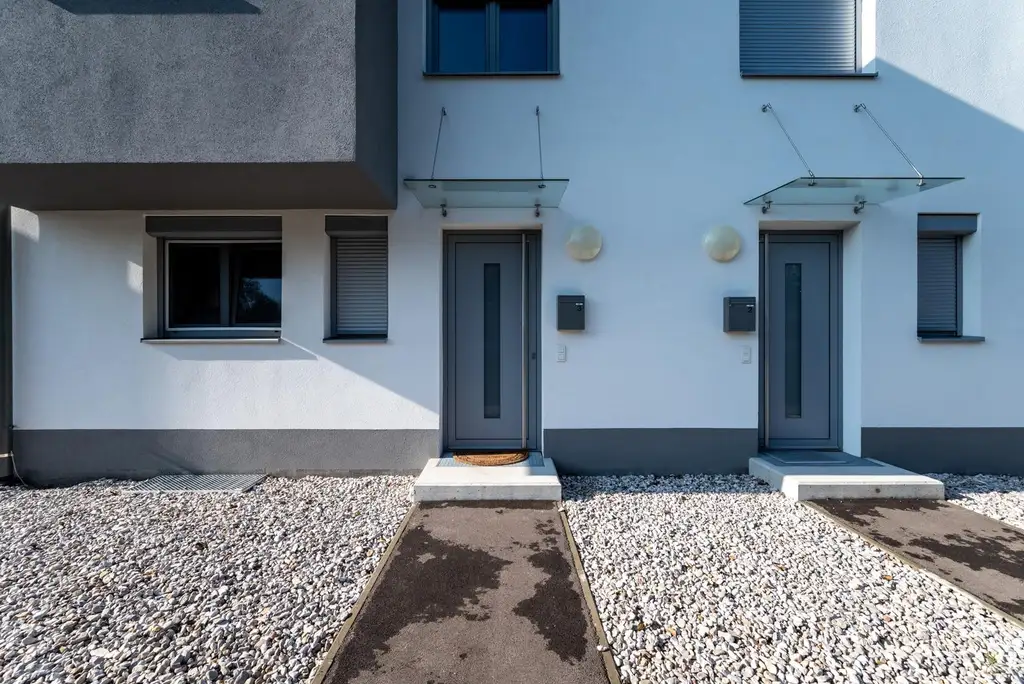 "Tolle Lage, Tolles Haus - LOBAU inkl. Autoabstellplatz"