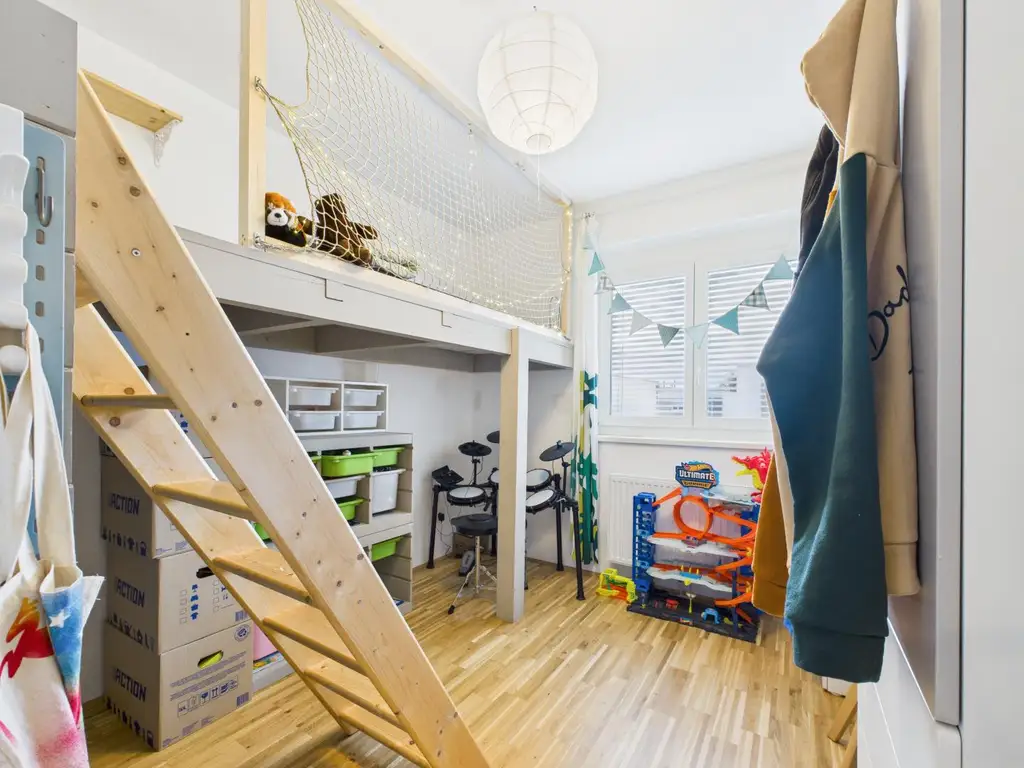 Neuwertige Doppelhaushälfte mit TOP Ausstattung in ruhiger Ortsrandlage