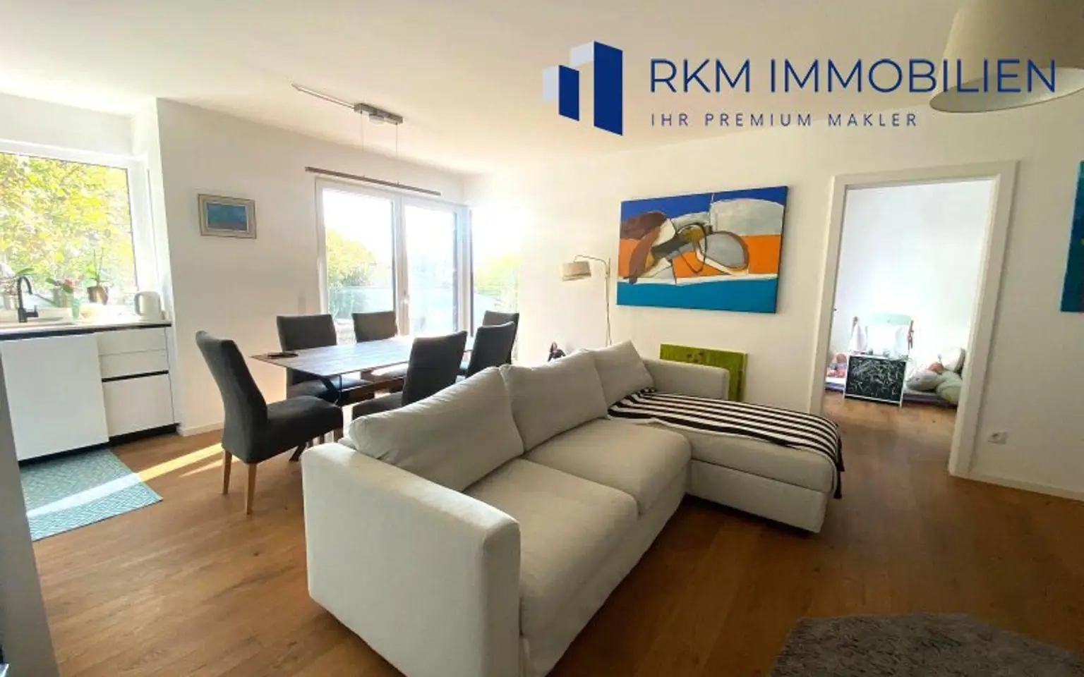 Neuwertige Maisonette in 1220 Wien: 4 Zimmer, Balkon, Terrasse & KFZ-Stellplatz!