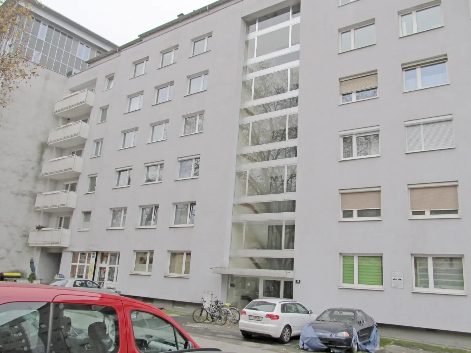 Schöne 3-Zimmerwohnung mit Loggia nähe Tabakfabrik! Gruberstraße!