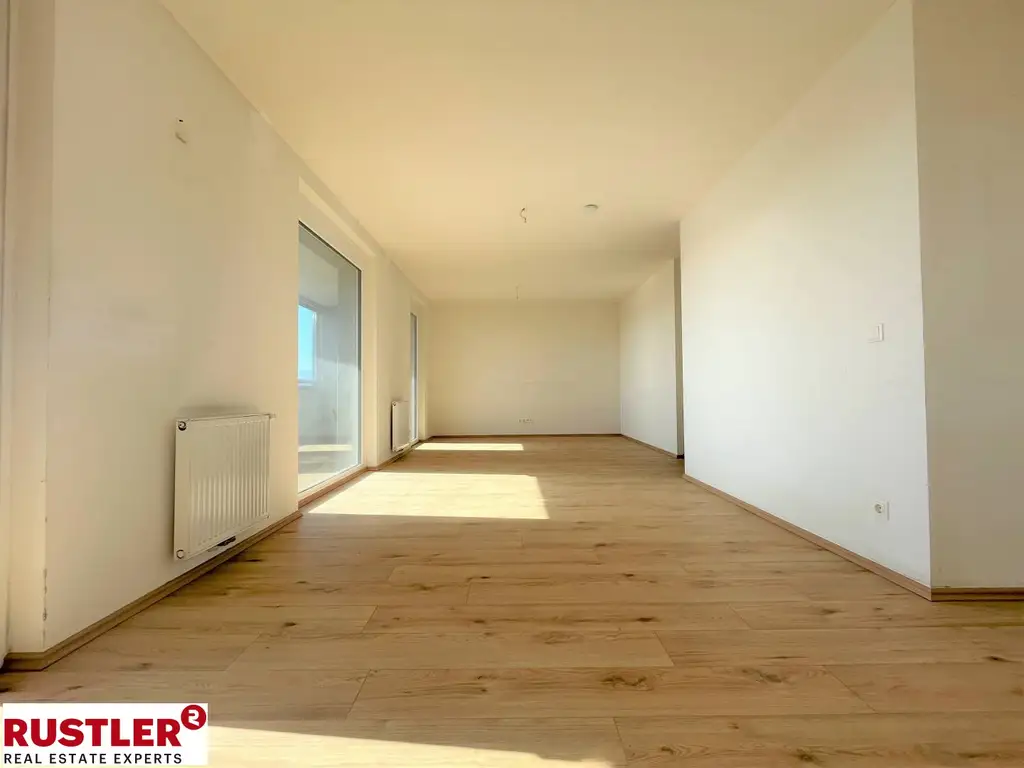Geräumige, helle 2-Zimmerwohnung mit großer Loggia!