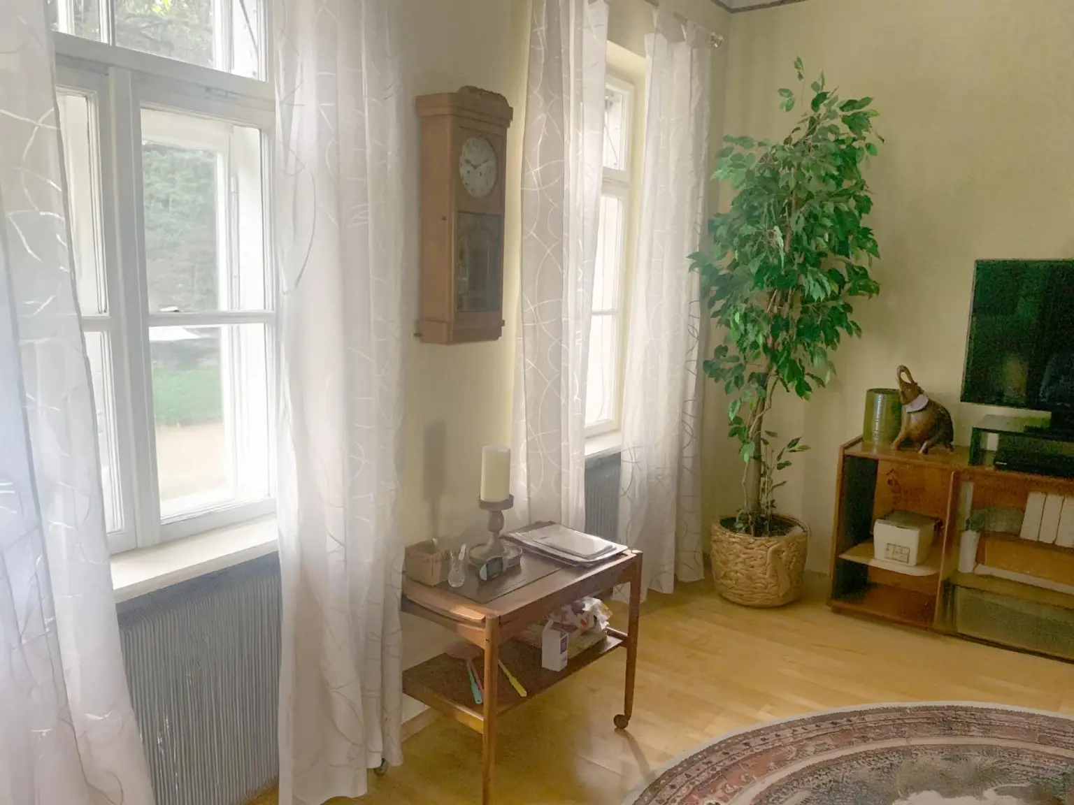 Gediegene Stadtvilla in gutem Originalzustand mit schönem Garten