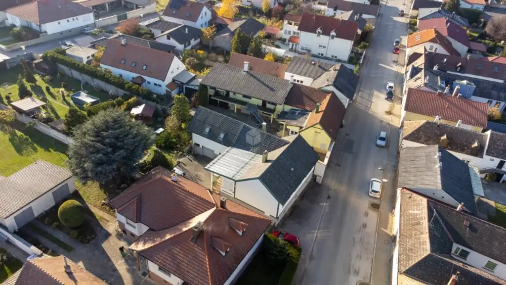 Charmantes Haus mit 2 Wohneinheiten mit Innenhof & Garage – Ruhelage nahe Rust und dem Neusiedler See