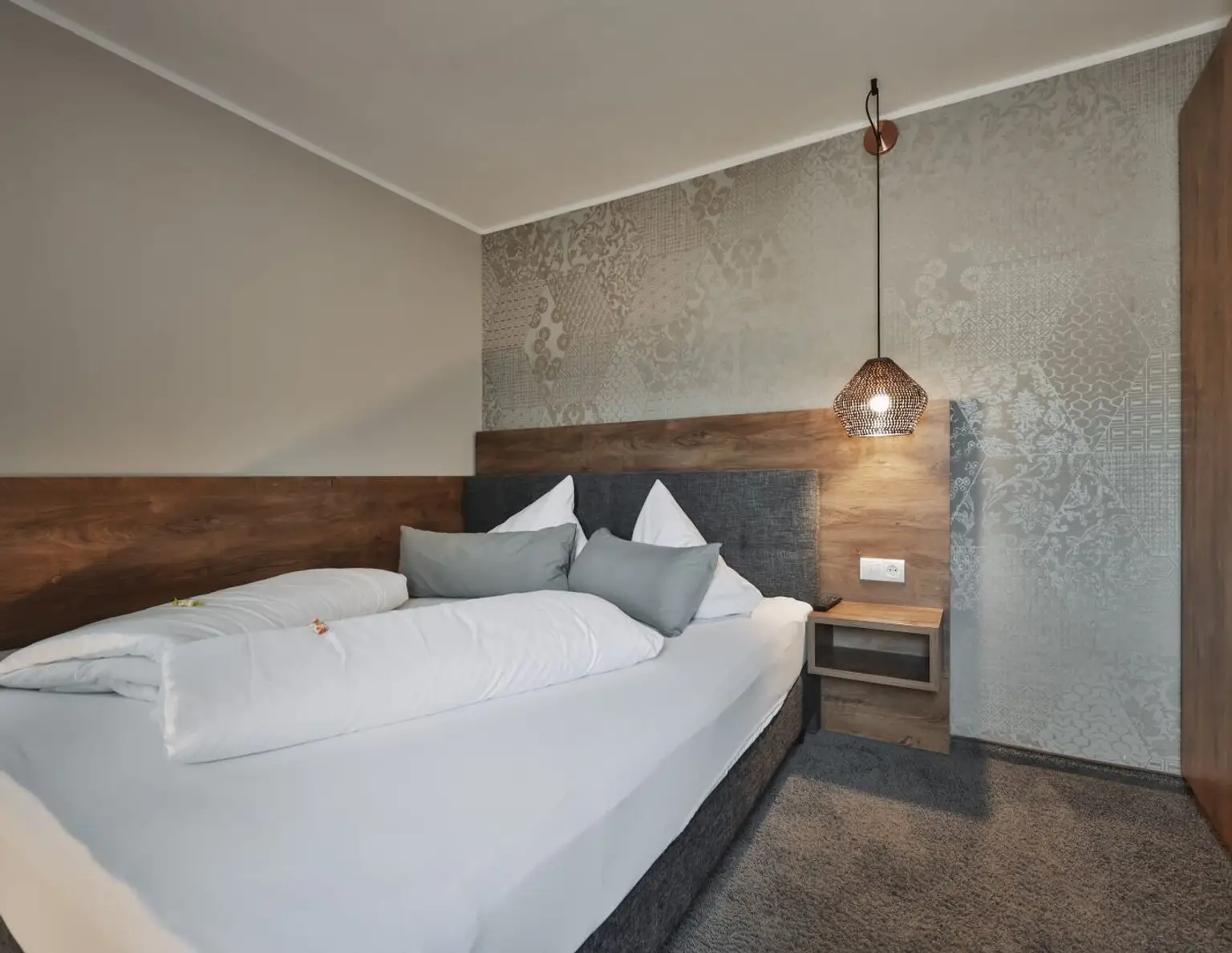 SUPER RENDITE: Vollmöbliertes LUXUS-APARTMENT in TOPLAGE von Seefeld ab sofort zu kaufen!