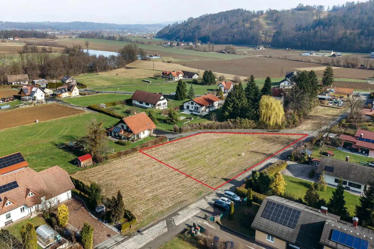 Luftaufnahme des Grundstücks