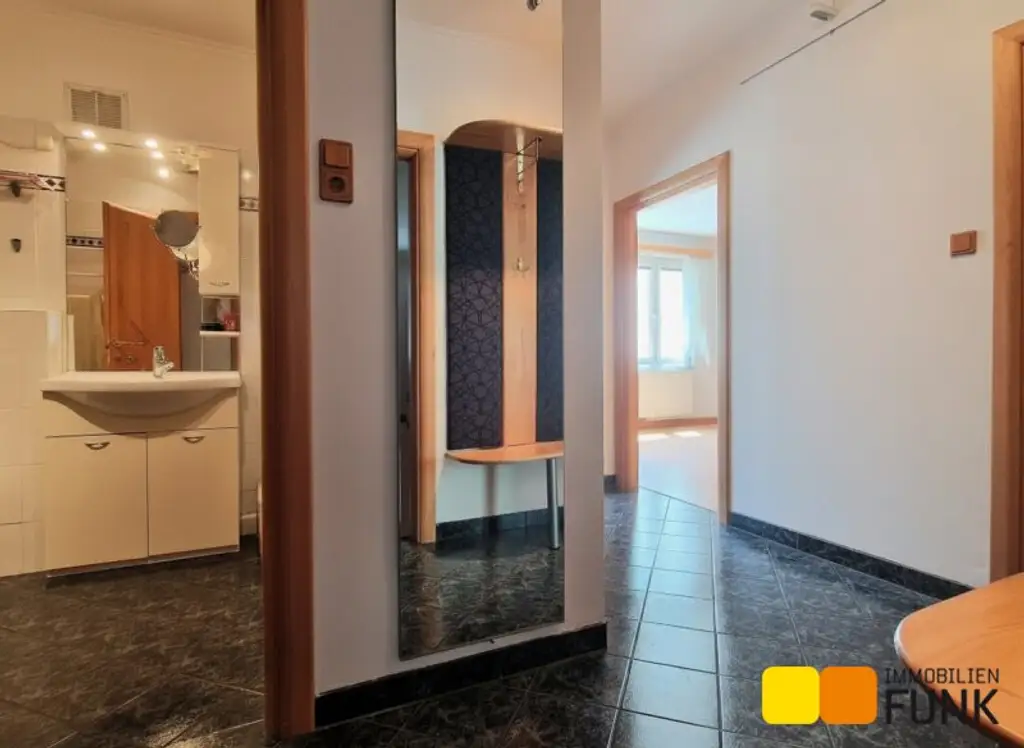 Gepflegte 3 Zimmerwohnung, 92 m², Sofortbezug