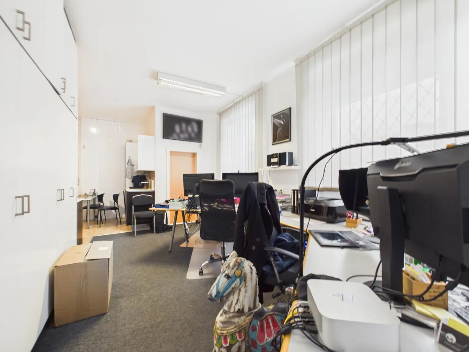 CAM04191G0-PR0085-STILL008