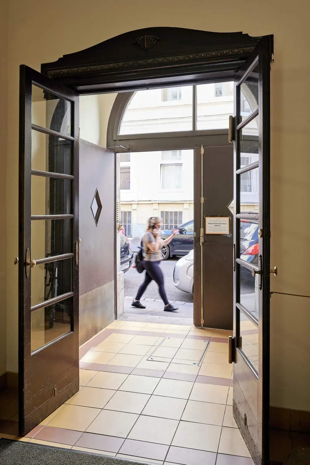 Klassisches Wiener Zinshaus mit ausgebautem Dachgeschoß in der Millergasse