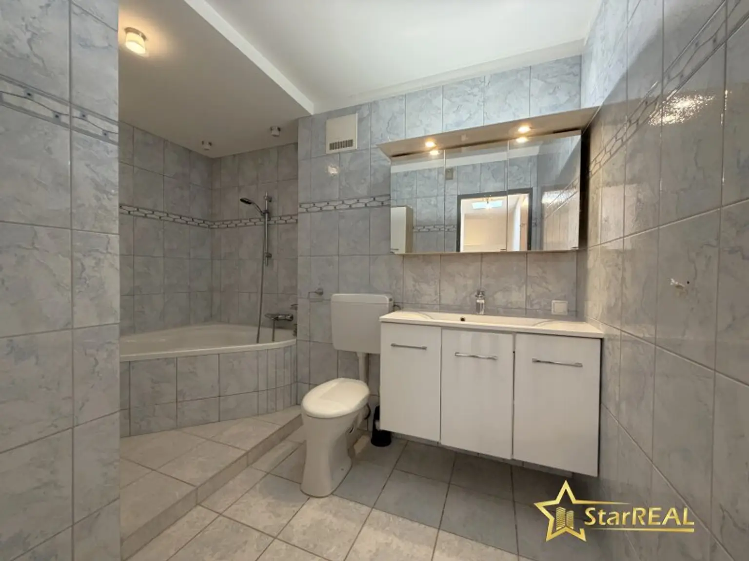 Badezimmer 2