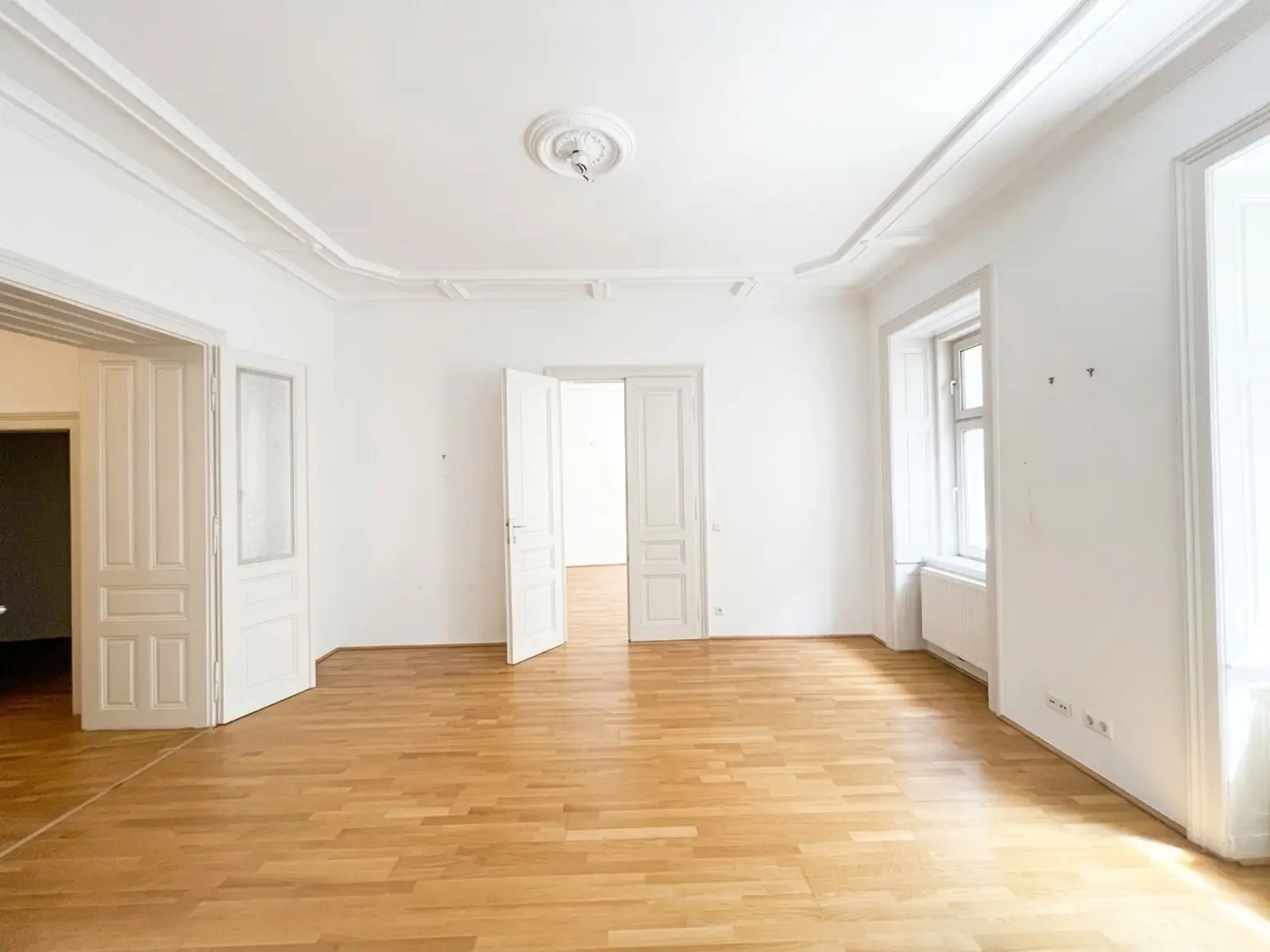 UNBEFRISTET: Nette Altbauwohnung in Top Lage